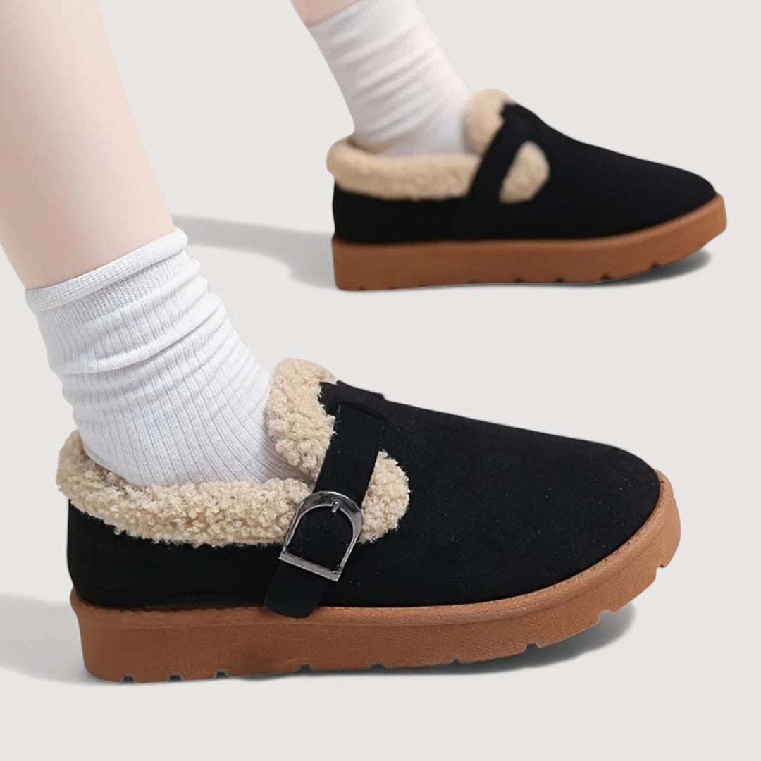 Auvira – Cosy Buckle Clogs