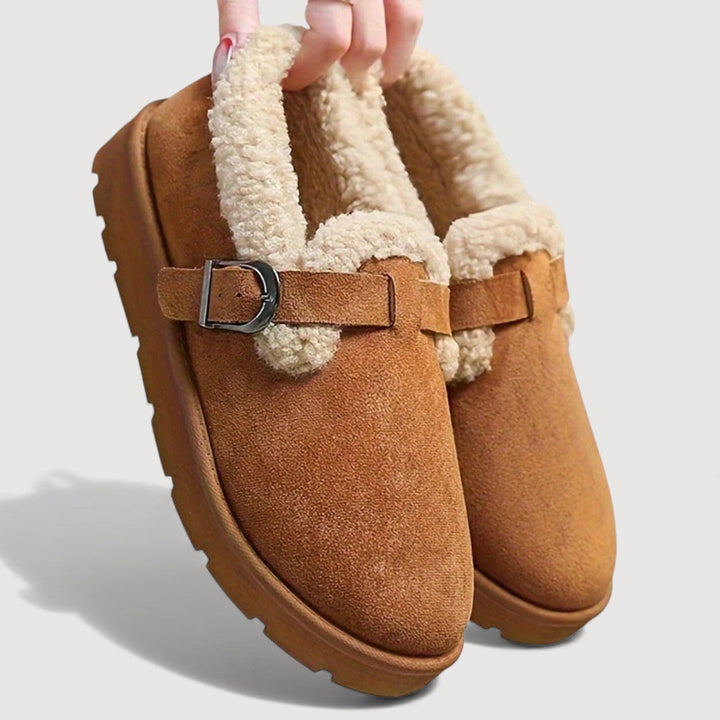 Auvira – Cosy Buckle Clogs