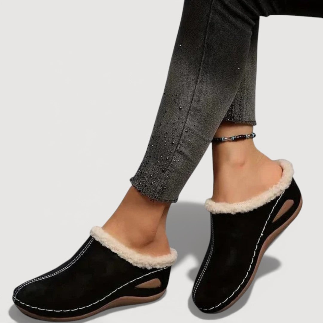 Novi – Comfort Mule Slipper