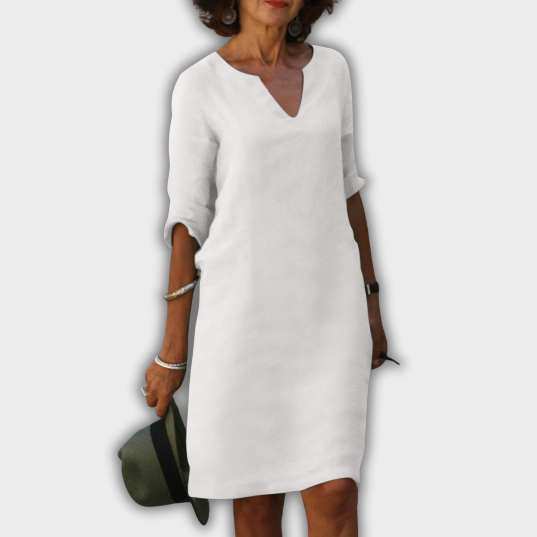 Lyns - dress with V-neck