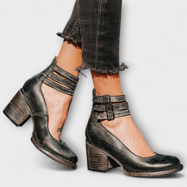 Bella – Comfortable and Stylish Orthopaedic Shoe