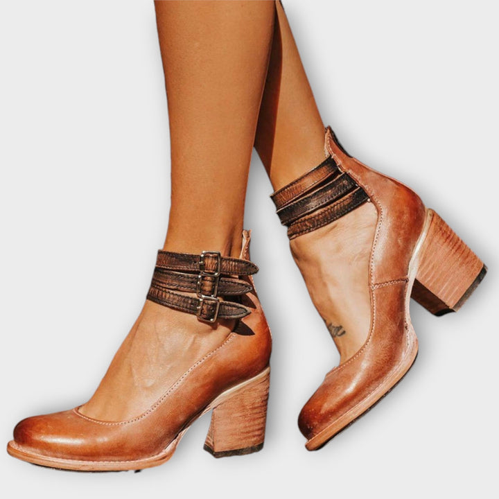 Bella – Comfortable and Stylish Orthopaedic Shoe