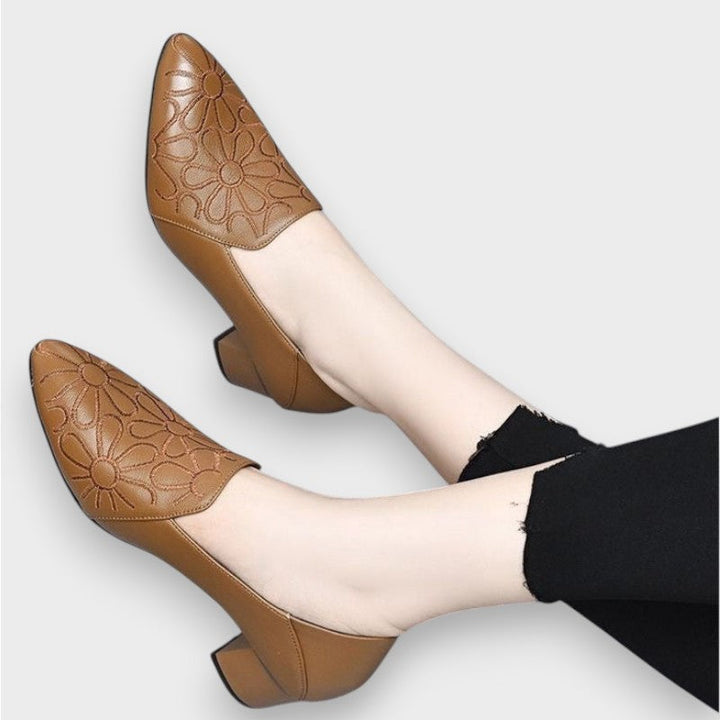 Nala | Soft Pumps made from Vegan Leather with Embroidery