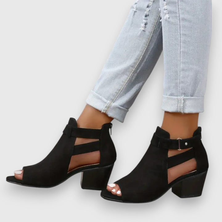 Nadine – Sandal with Thick Heels